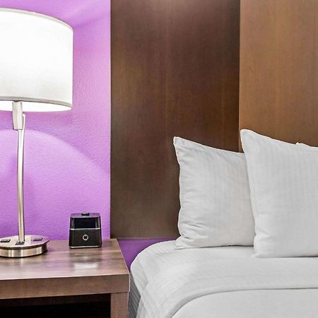 Отель La Quinta By Wyndham Lubbock South Экстерьер фото