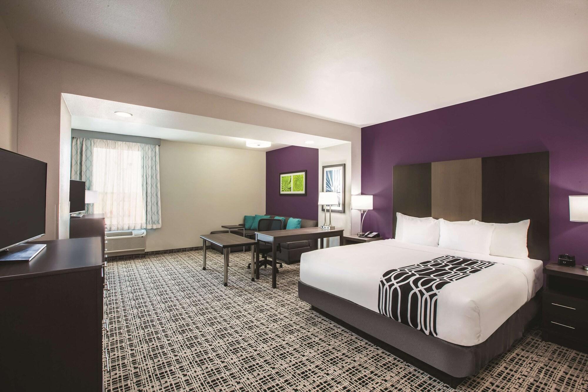 Отель La Quinta By Wyndham Lubbock South Экстерьер фото